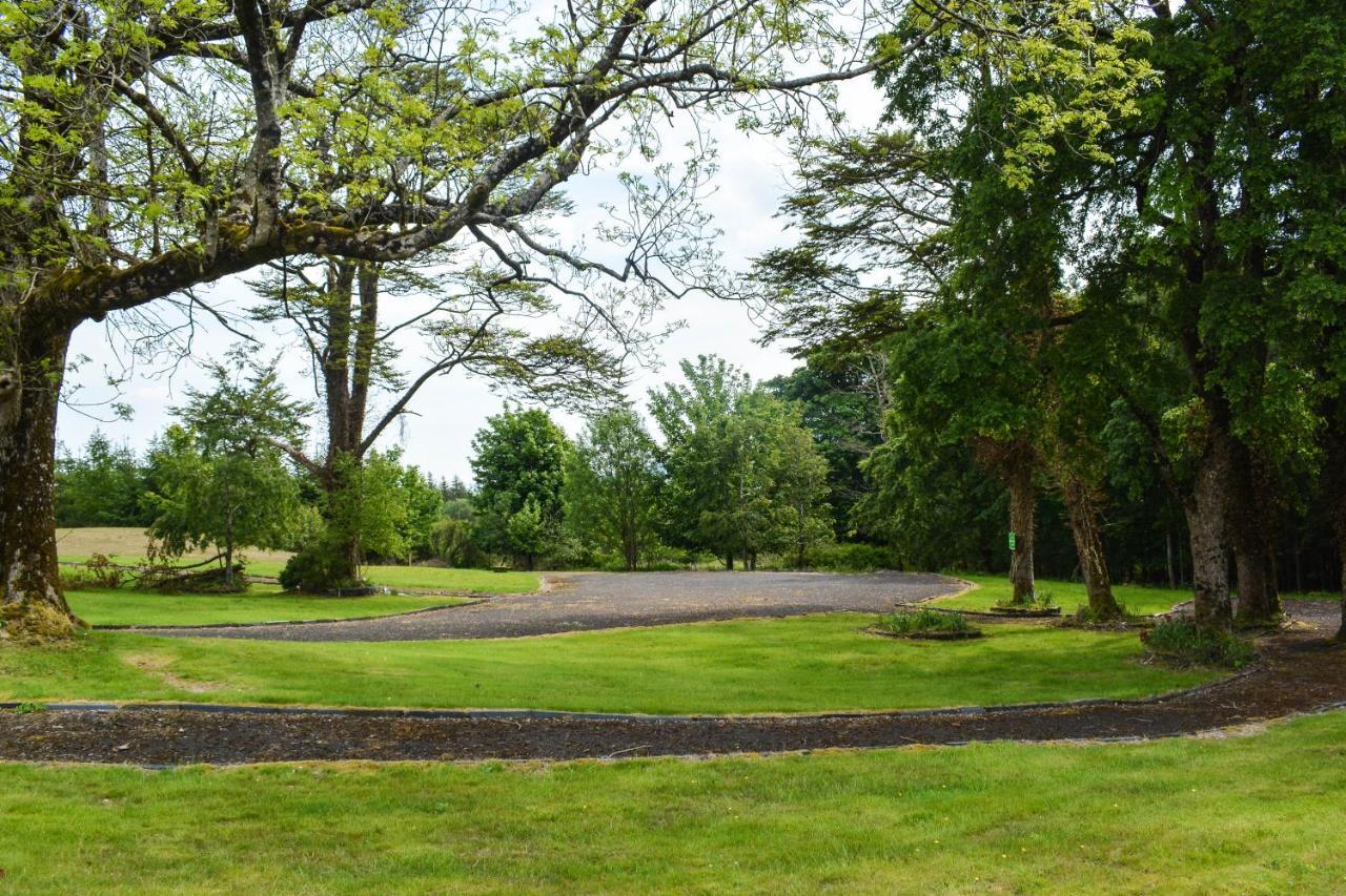 The Cedar Country Hotel Bellway Exteriér fotografie